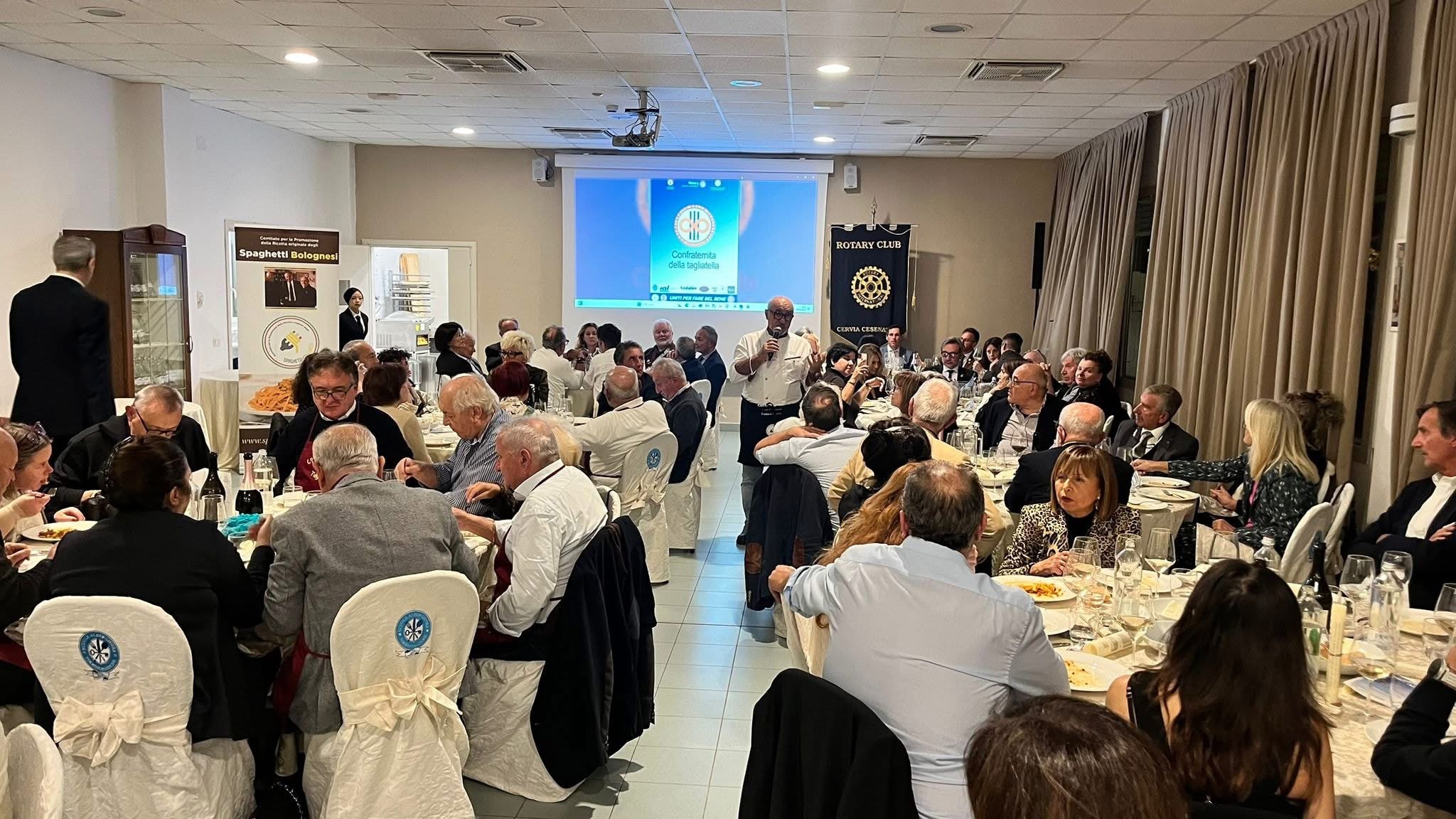 >
      </section>

      <section id=